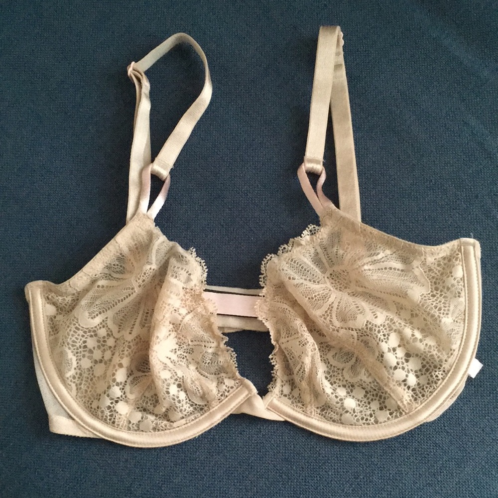 Victoria’s Secret Unlined Demi 32DD - Lace Mesh Bra - Cream nude sheer Underwire
